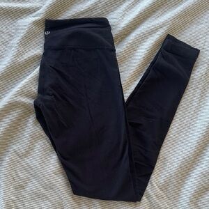 Lululemon original Wunder Unders (2013)